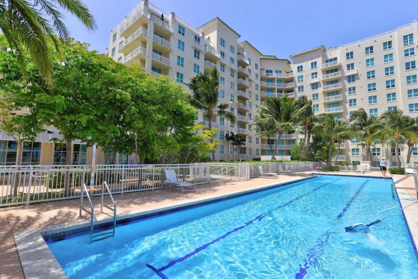 1Br Rooftop Pool-10 Min Walk To Beach บอยน์ทันบีช ภายนอก รูปภาพ